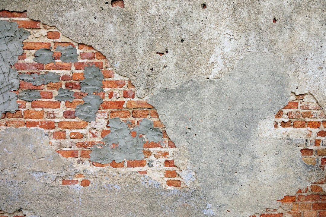 How Many Bricks Per Square Metre? (Calculator + Tables)